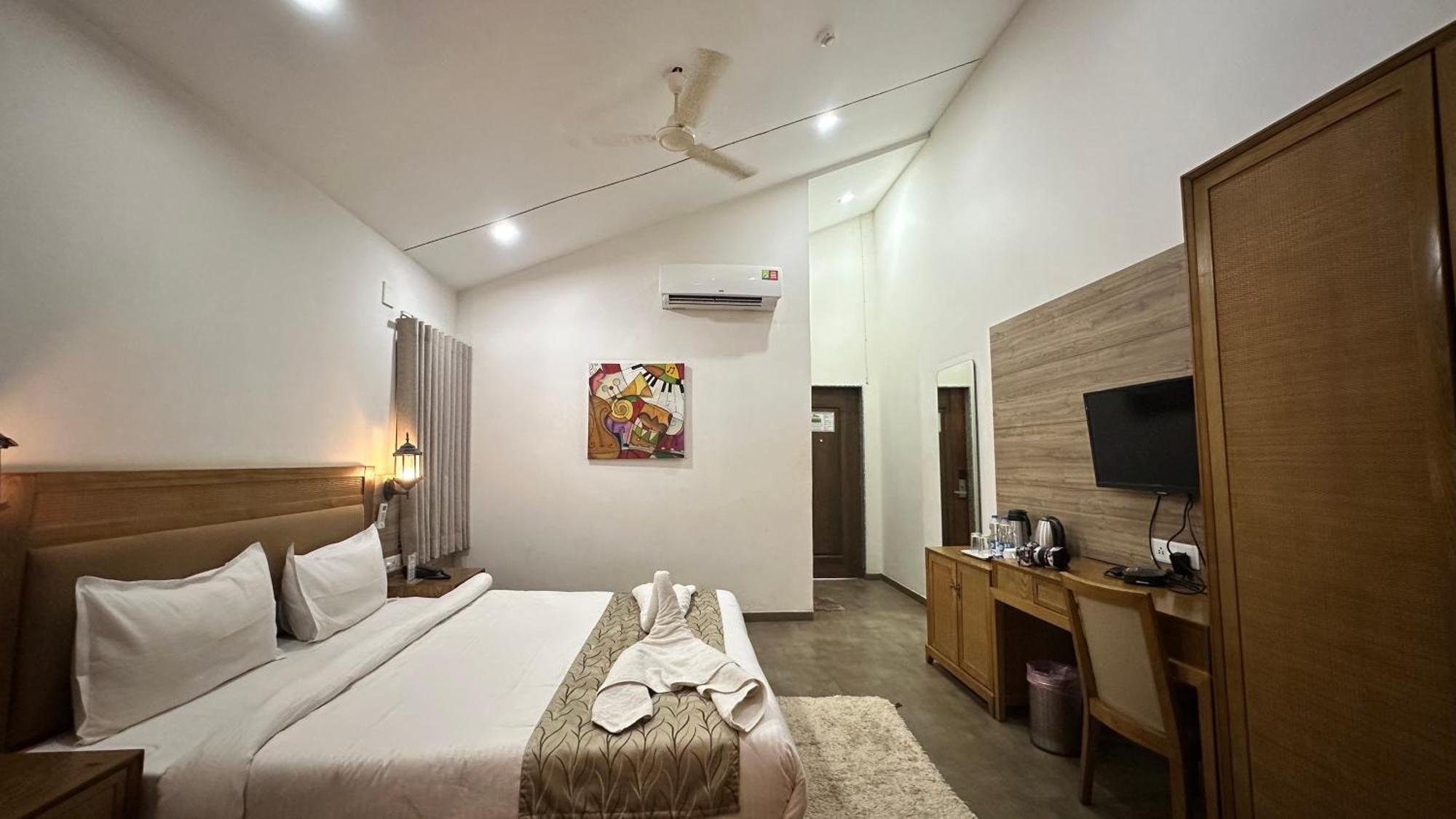 Lion Park Hotel & Resorts Sasan Gir Exterior photo