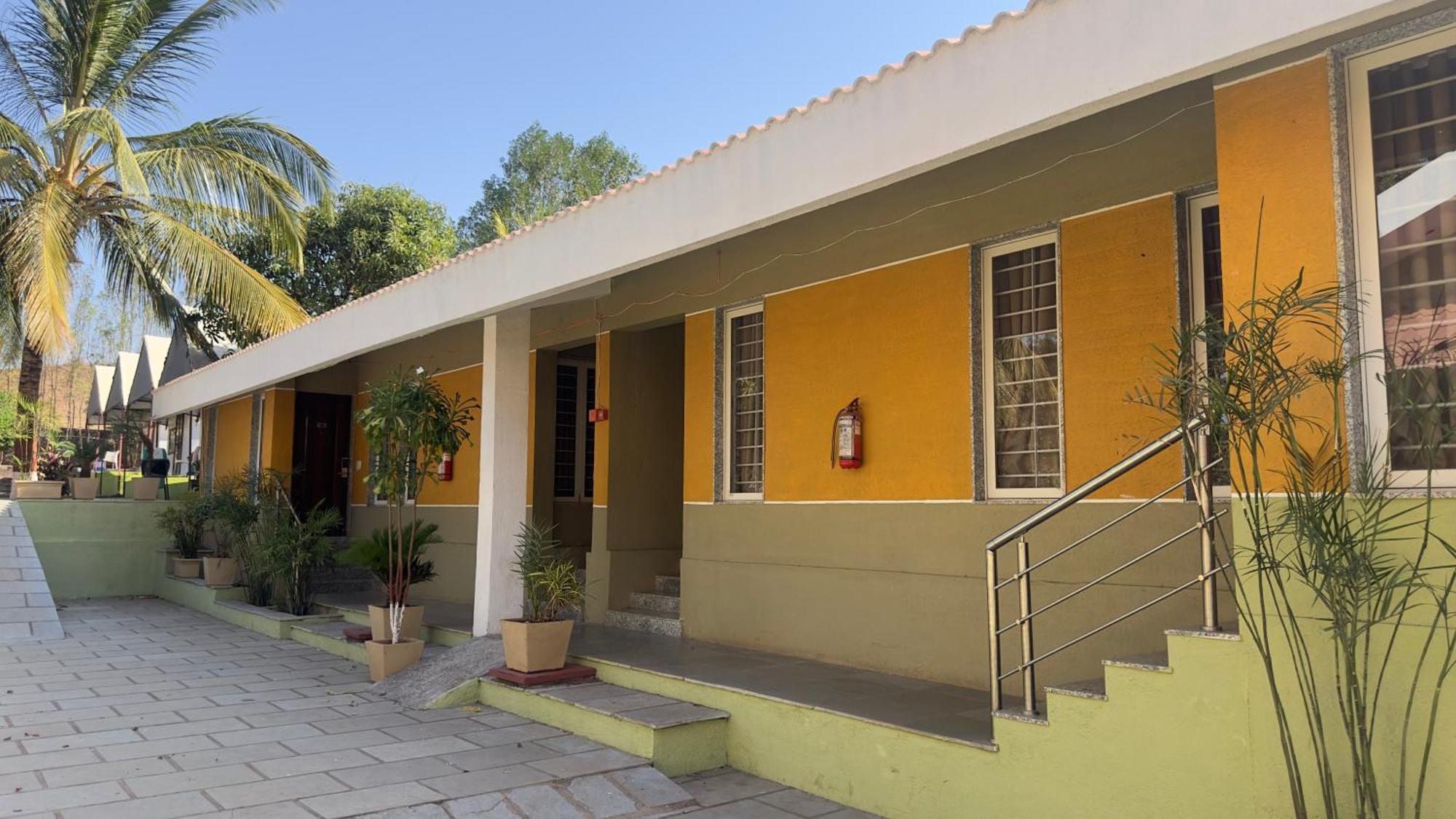 Lion Park Hotel & Resorts Sasan Gir Exterior photo