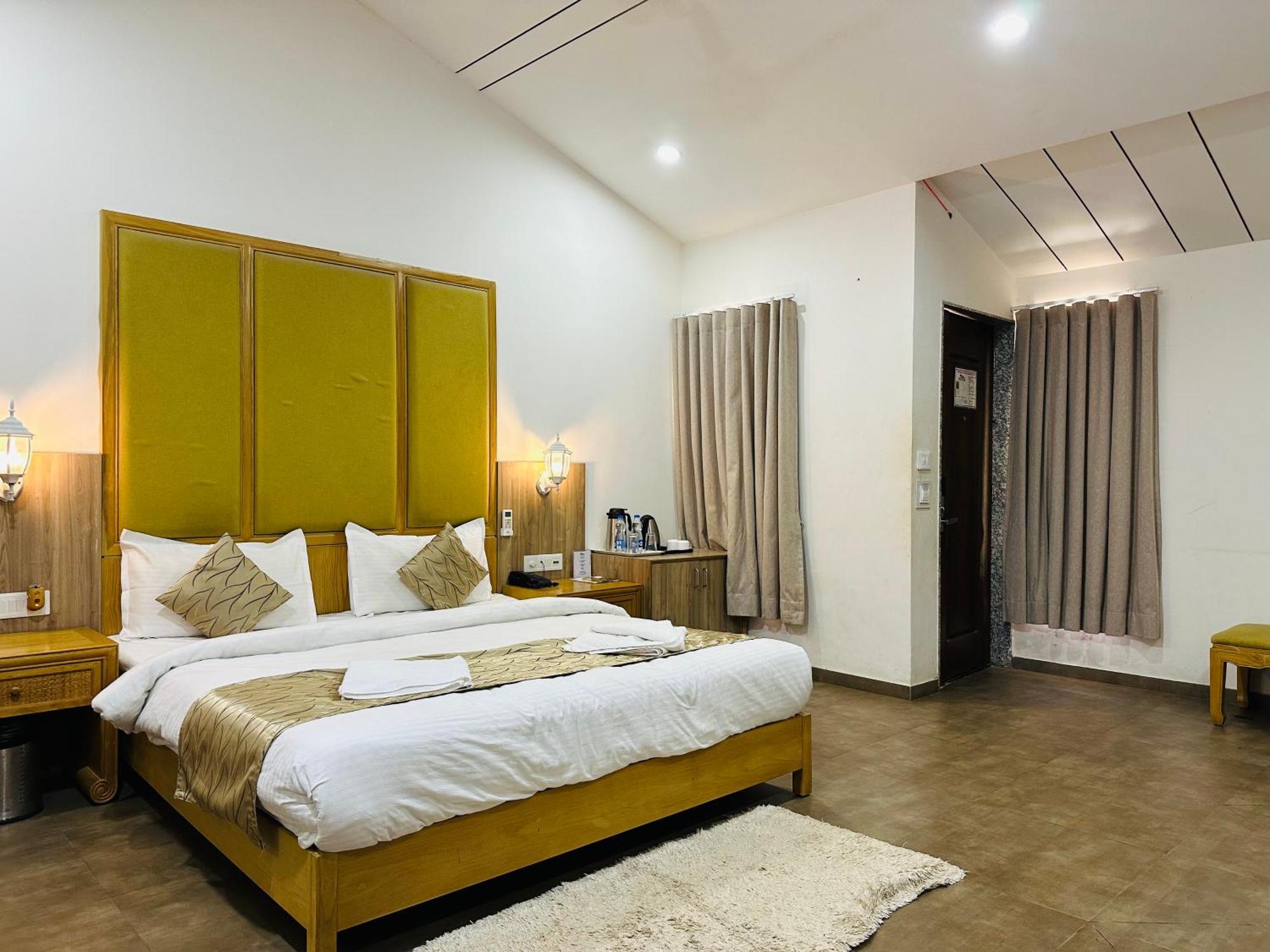 Lion Park Hotel & Resorts Sasan Gir Exterior photo