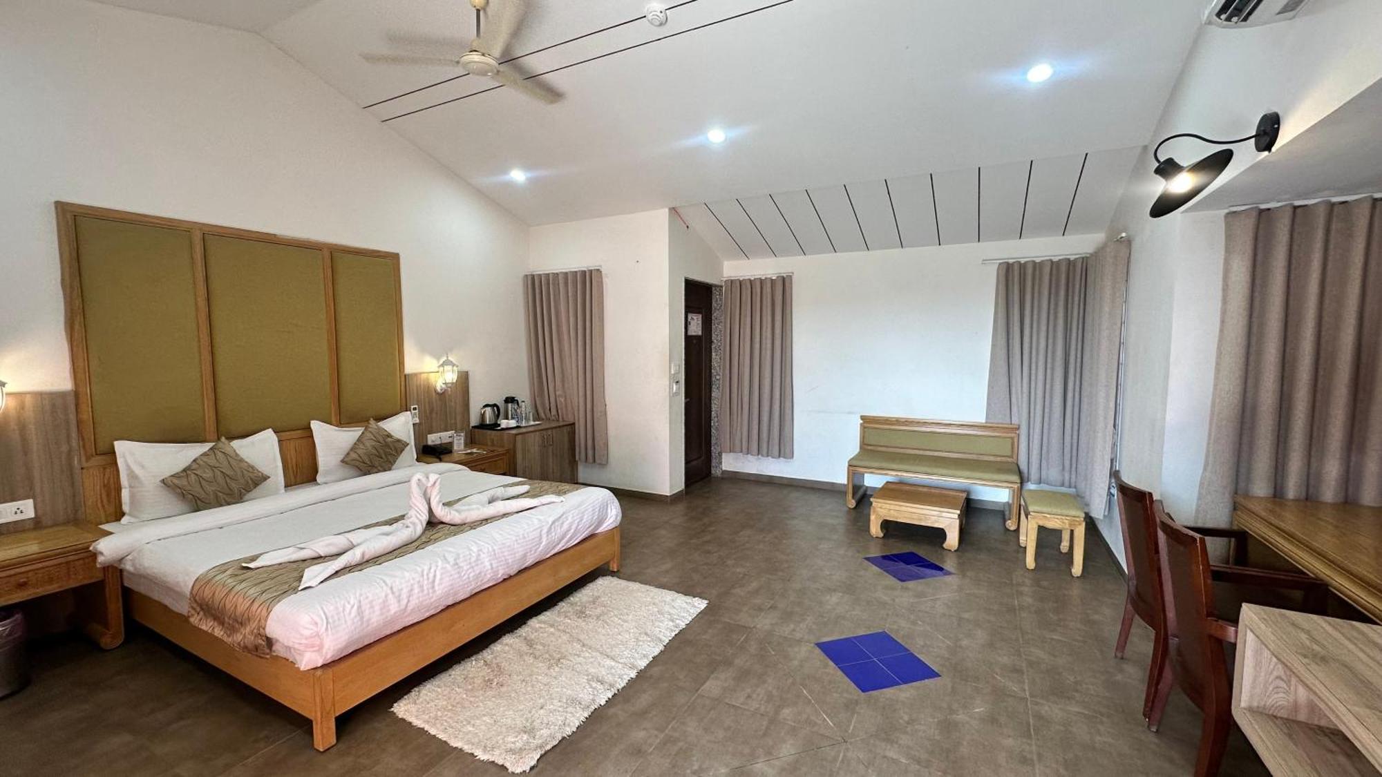 Lion Park Hotel & Resorts Sasan Gir Exterior photo